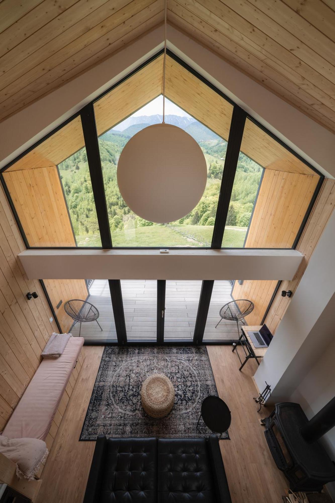 Amont Chalet Pestera  Luaran gambar