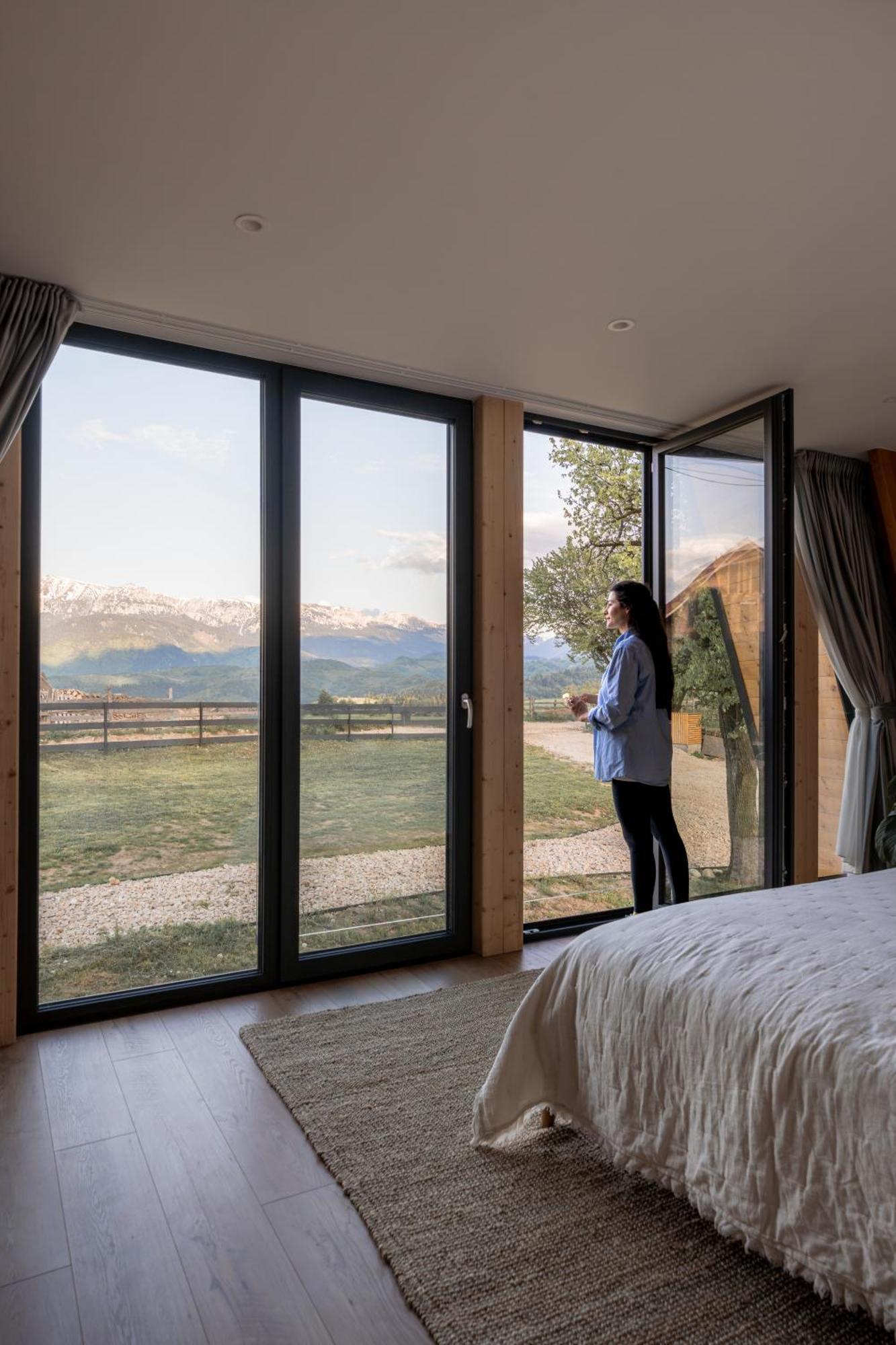 Amont Chalet Pestera  Luaran gambar