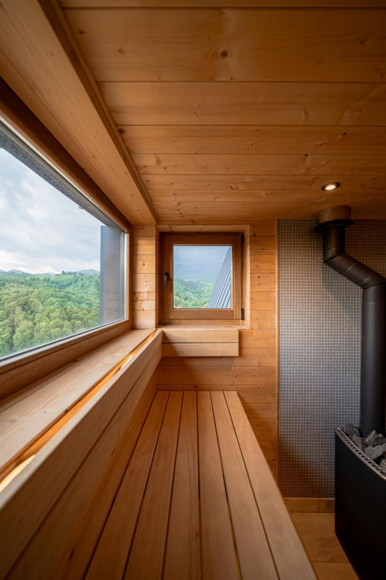 Amont Chalet Pestera  Luaran gambar